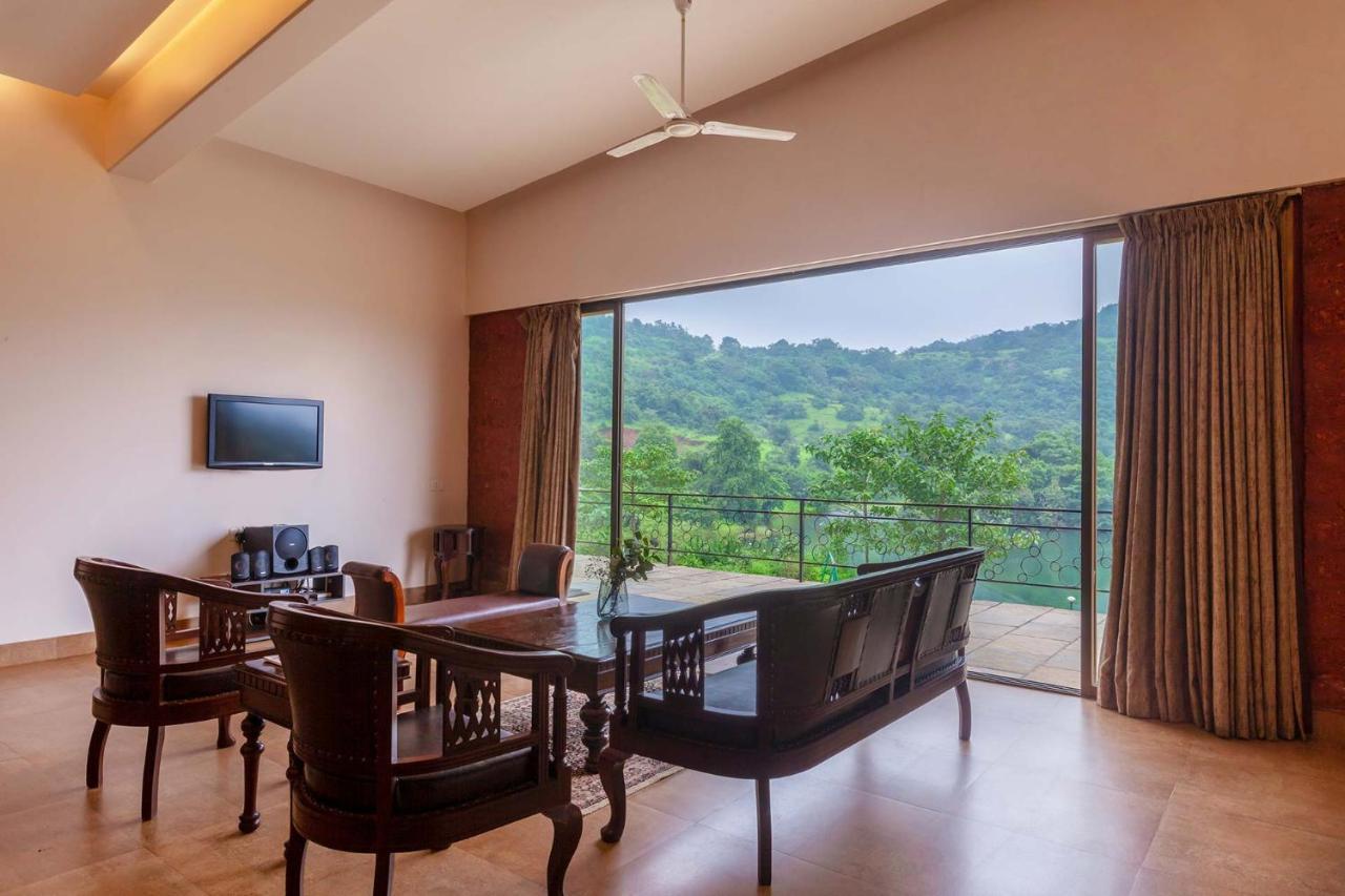 Stayvista'S Shivom Villa 5 - A Serene Escape With Views Of The Valley And Lake لونافالا المظهر الخارجي الصورة